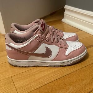 Nike Women Dunk Pink